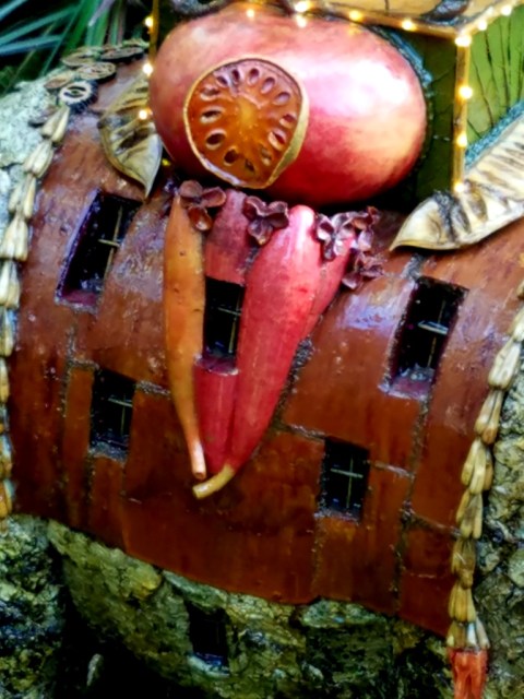 NYBG Holiday Train Show, Elephantine Colossus Hotel replica