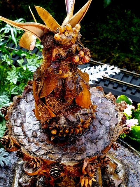 Angel of the Waters detail, NYBG Holiday Train Show, Applied Imagination