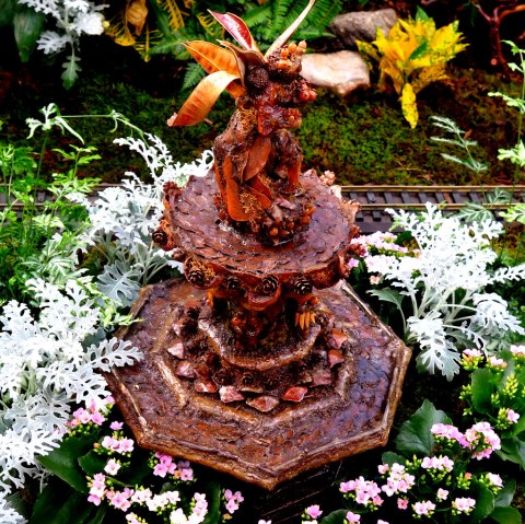 Angel of the Waters replica, NYBG Holiday Train Show, Applied Imagination