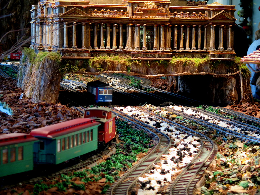 NYBG Holiday Train Show, Applied Imagination