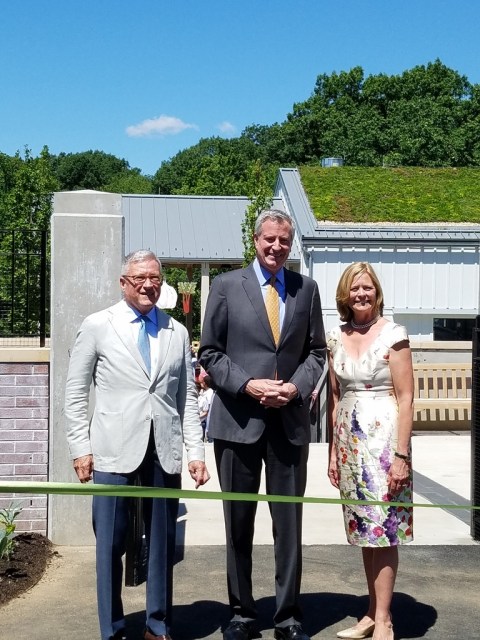 Outgoing CEO and President Gregory Long, NYC Mayor Bill de Blasio, Chairman of the Board Maureen K. Chilton, Edible Academy, Opening Day Ceremonies June 14, NYBG