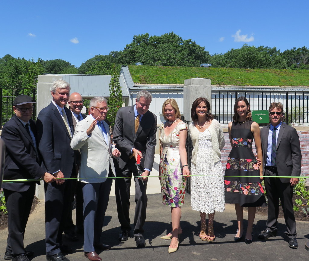 NYC Mayor Bill de Blasio, Ribbon Cutting Ceremony, Edible Academy Dedication June 14, NYBG
