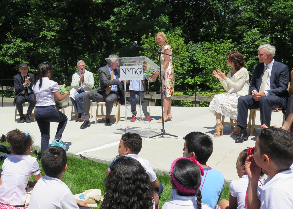NYC Mayor Bill de Blasio, Tom Finkelpearl, Maureen K. Chilton, Gregory Long, William D. Rueckert, Dr. Carrie Rebora Barratt, Edible Academy Dedication June 14, NYBG