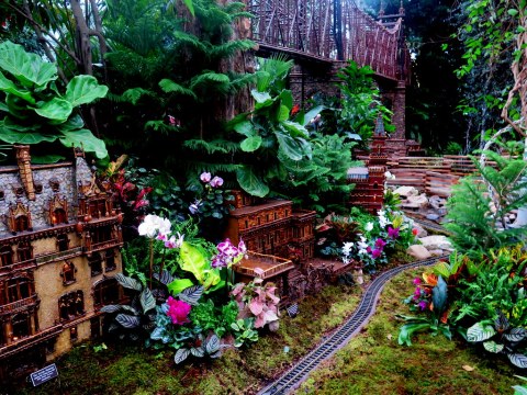 Applied Imagination, 27th Holiday Train Show,