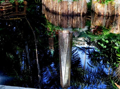 2018 Holiday Train Show, Palms of the World Gallery and Reflecting Pool