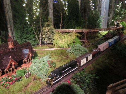 28th NYBG Holiday Train Show, Bar Car Nights