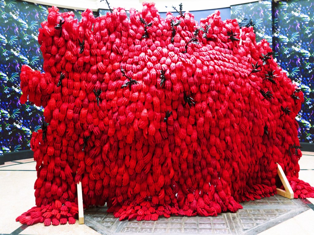 NYBG Ebony G. Patterson's '...things come to thrive...in the shedding...in the molting...' (Carole Di Tosti) 