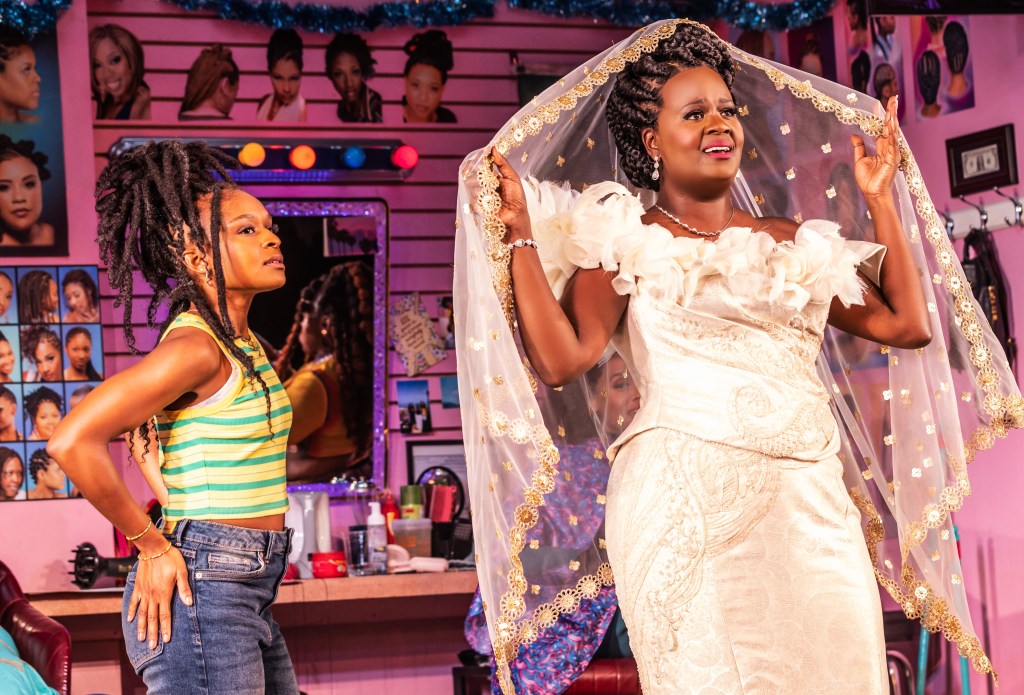       (L to R): Dominique Thorne, Zenzi Williams in 'Jaja's African Hair Braiding' (Matthew Murphy)