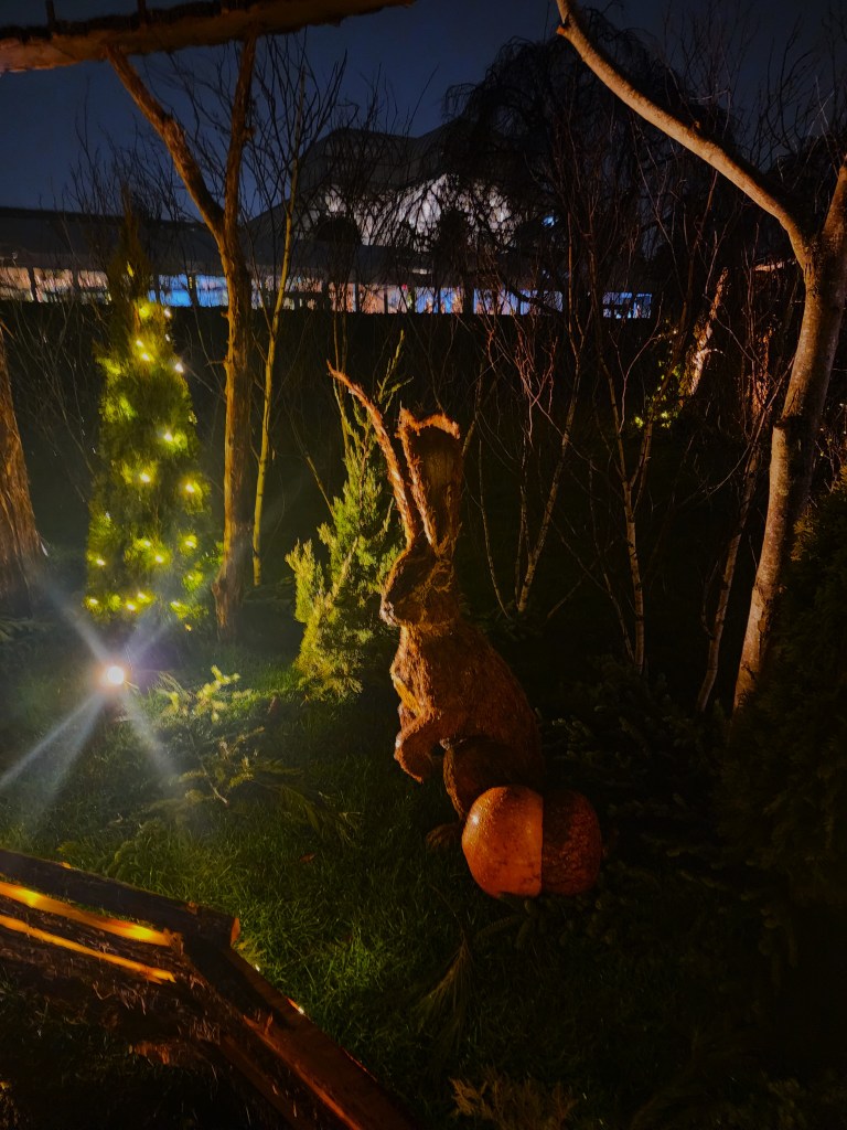 Rabbit made of wood, outdoor landscape (Carole Di Tosti)