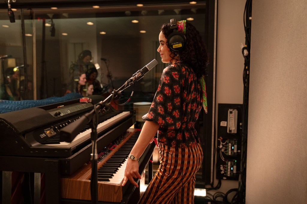 Juliana Canfield in 'Stereophonic' (Julieta Cervantes)