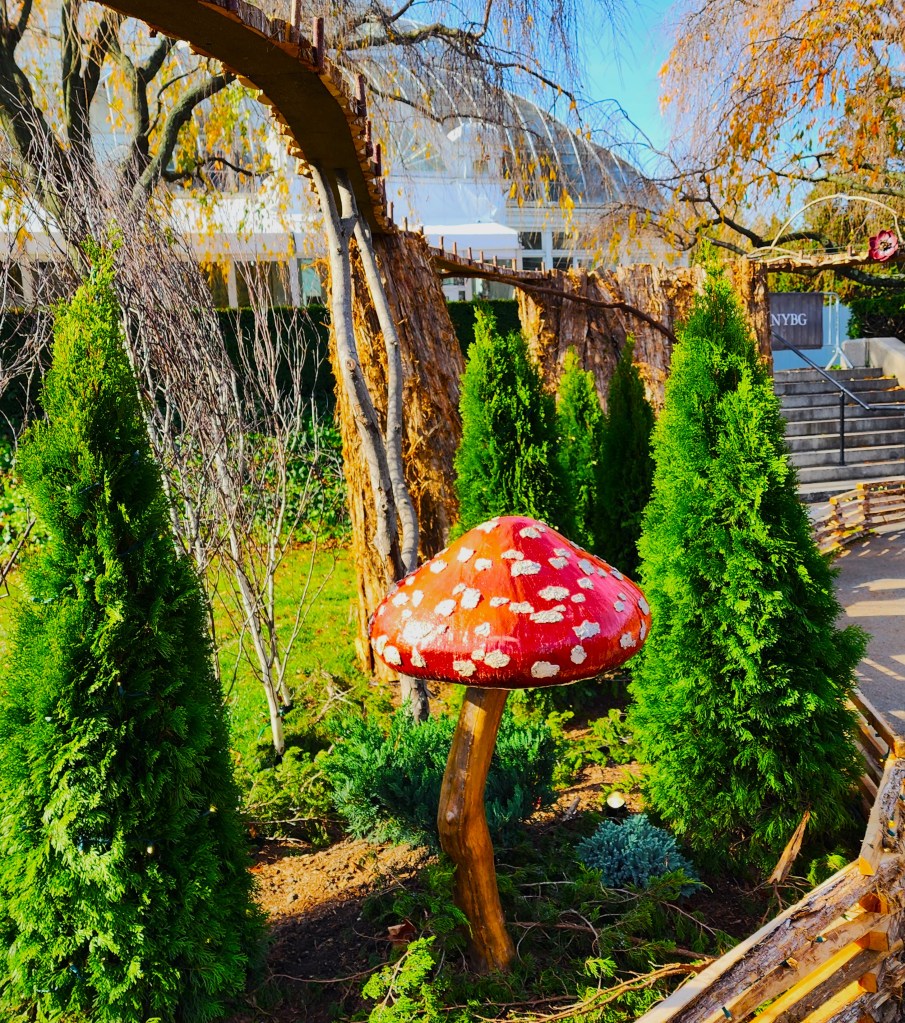 Fungi in the outdoor exhibit NYBG Holiday Train Show® (Carole Di Tosti)