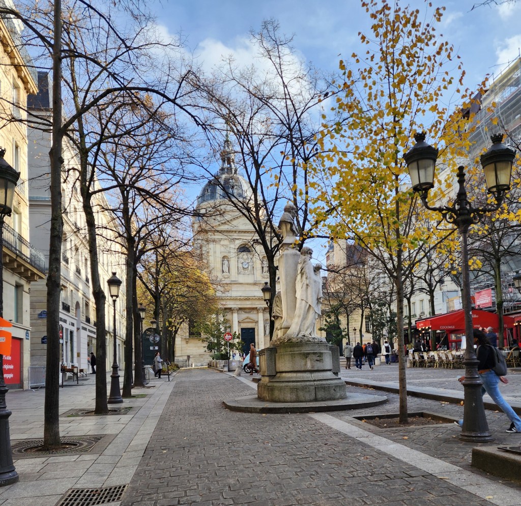 Place de la Sorbonne (Carol Di Tosti)