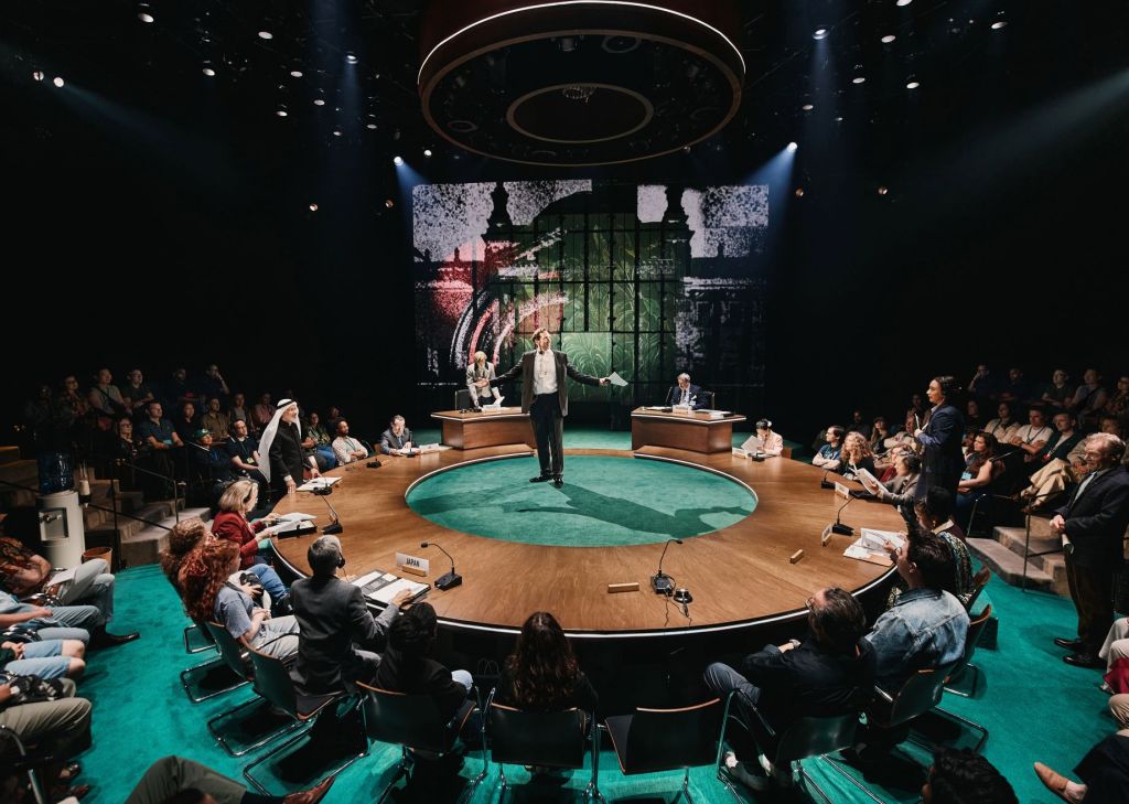 Stephen Kunken and the cast of 'Kyoto' (Emilio Madrid)