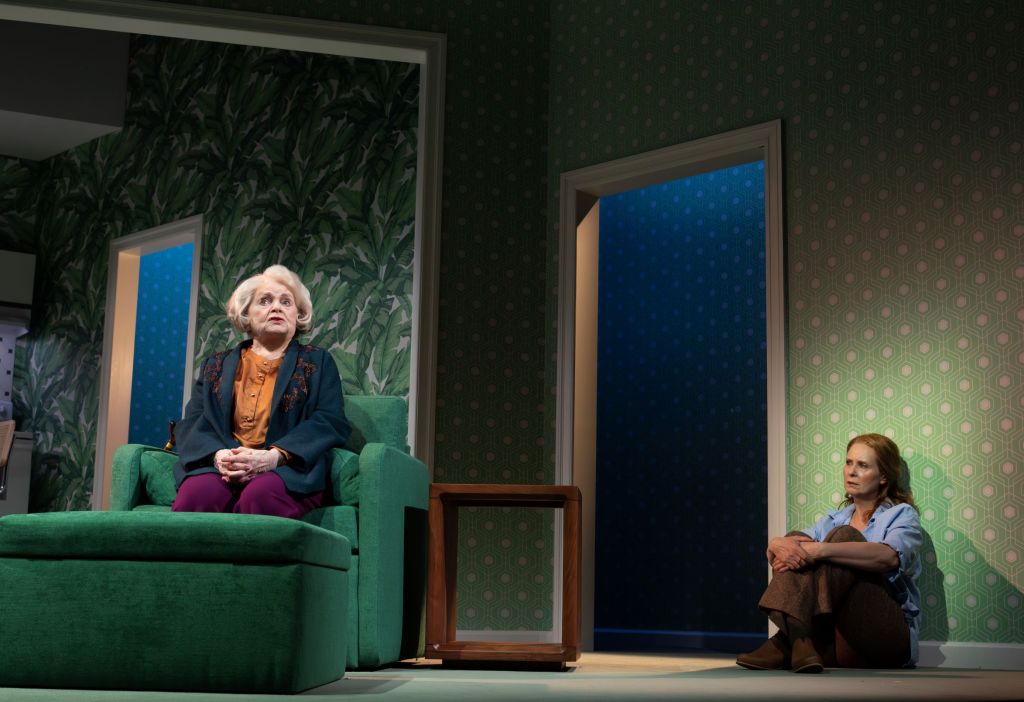 (L to R): June Squibb, Cynthia Nixon in 'Marjorie Prime' (Joan Marcus)