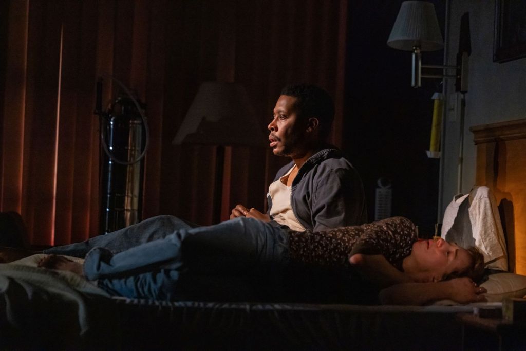 Namir Smallwood, Carrie Coon in 'Bug' (Matthew Murphy)