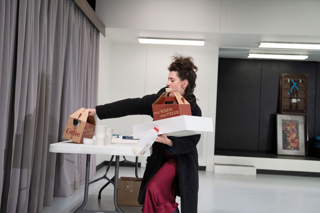 Keilly McQuail in 'The Dinosaurs' (Julieta Cervantes)