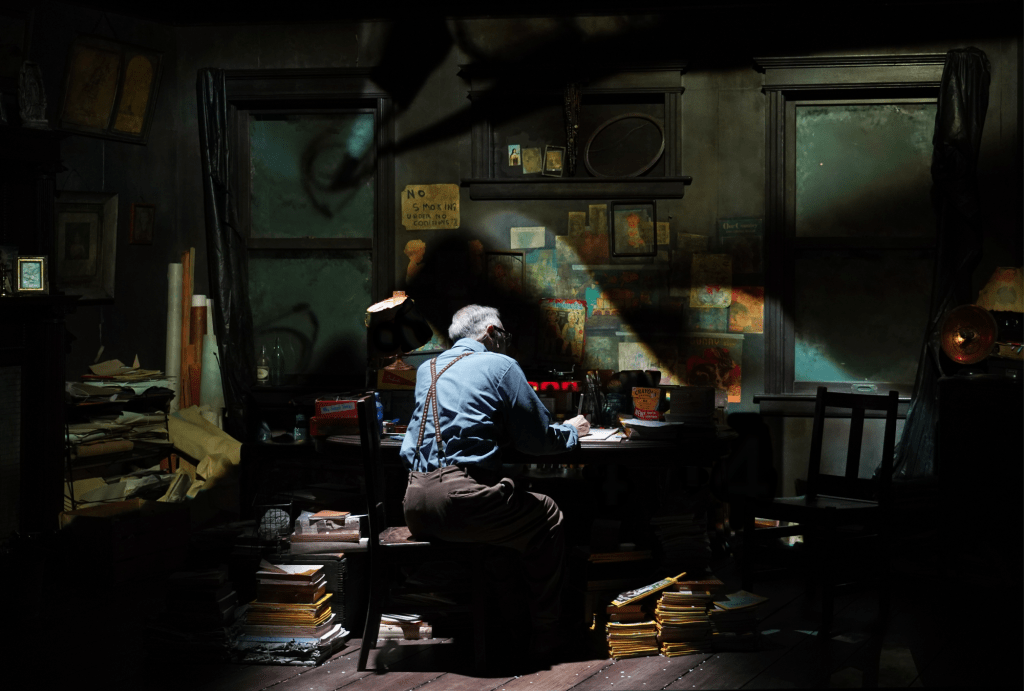 John Kelly in 'Bughouse' (Carol Rosegg)