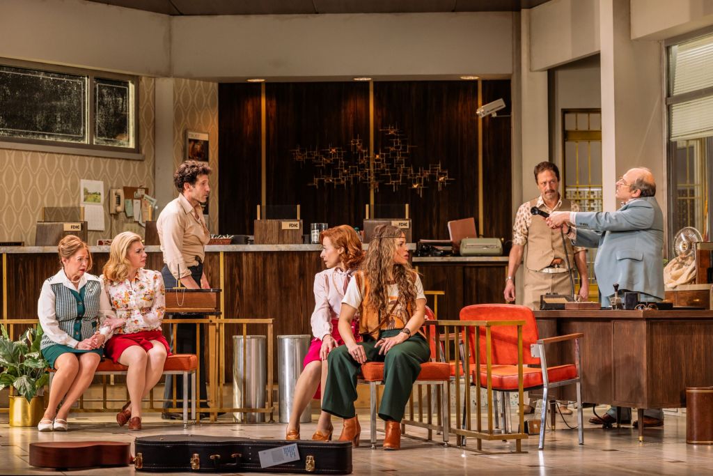(L to R): Wilemina Olivia-Garcia, Andrea Syglowski, Jon Bernthal, Elizabeth Canavan, Paola Lazaro, Ebon Moss Bachrach, Michael Kostroff in 'Dog Day Afternoon' (Matthew Murphy, Evan Zimmerman)