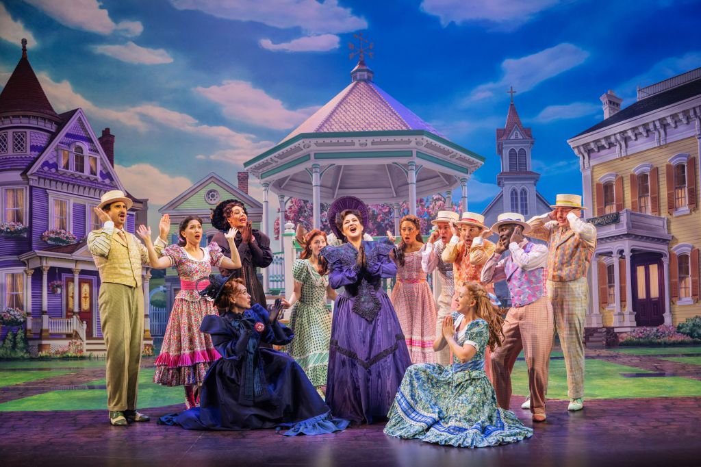 Ana Gasteyer and the company of 'Schmigadoon!' (© Matthew Murphy and Evan Zimmerman for MurphyMade)