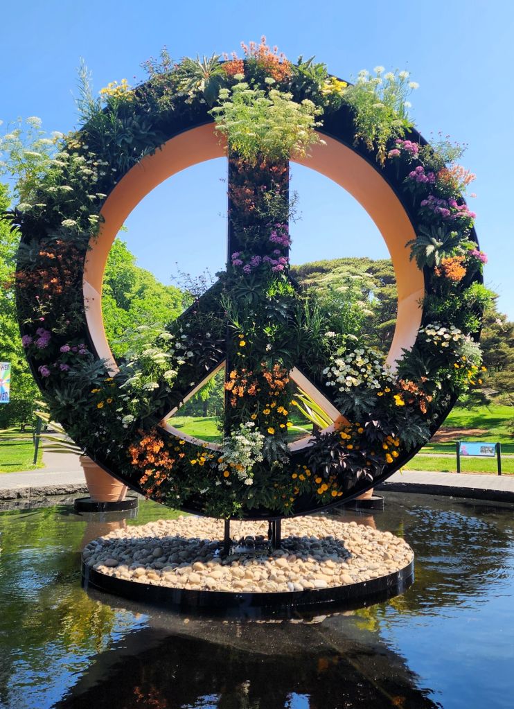 Peace sign and myriad flowers close up at NYBG (Carole Di Tosti)