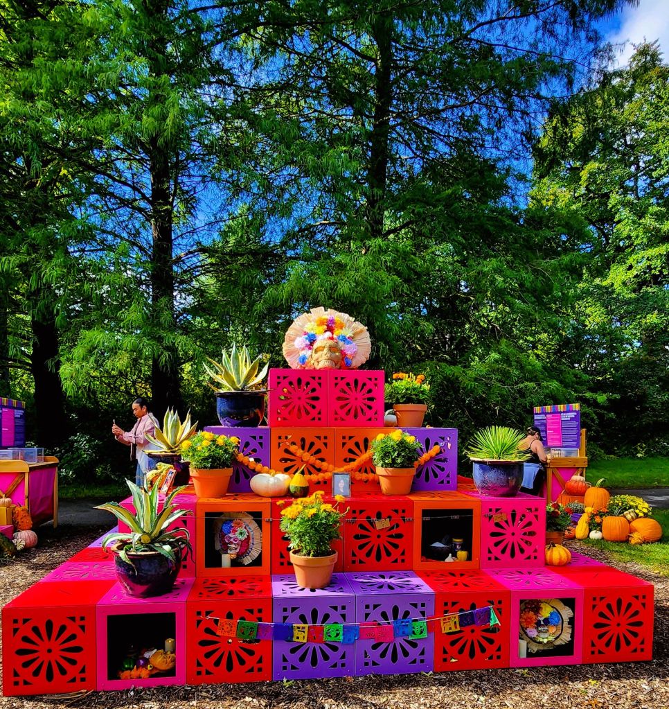 Ofrenda (altar of remembrance) 'Dia de los Muertos,' NYBG (Carole Di Tosti)